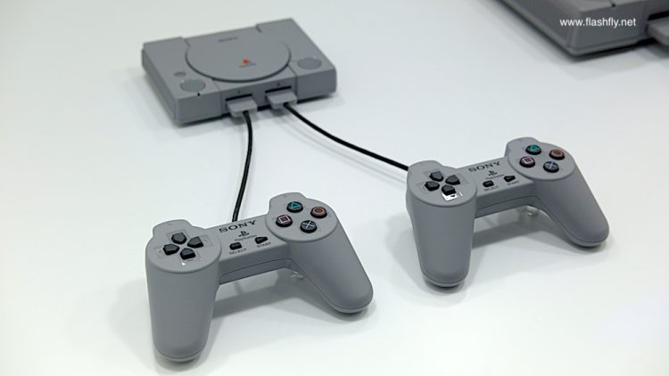 พาไปชม PlayStation Classic เครื่องจริงที่งาน TGS 2018 พร้อมเทียบขนาดกับรุ่นแรก (ชมคลิป)