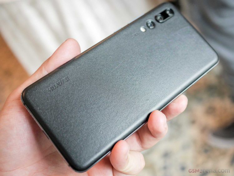 Huawei P20 Pro ได้รับ 2 สีใหม่ แบบไล่ระดับสี และอีก 2 ลายใหม่หุ้มด้วยหนังแท้สุดหรู อัพเกรดแรม 8GB