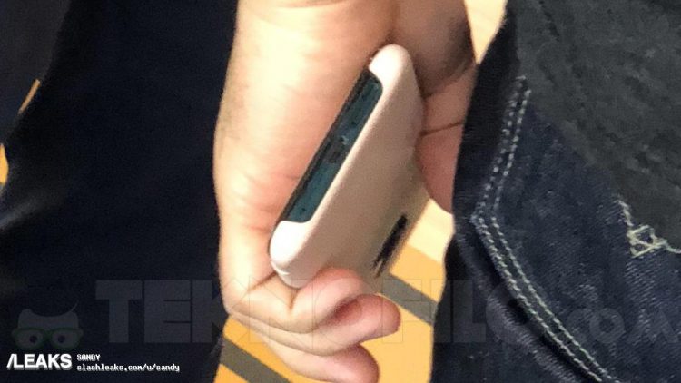 ต้นแบบ Huawei Mate 20 Pro ถูกจับภาพได้ที่งาน IFA 2018 ดีไซน์ตรงกับภาพหลุด