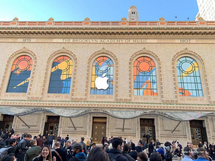 พาไปสัมผัส iPad Pro ,MacBook Air และ Mac mini ตัวเป็นๆก่อนใคร ส่งตรงจากกรุงนิวยอร์คโดยทีมงาน Flashfly