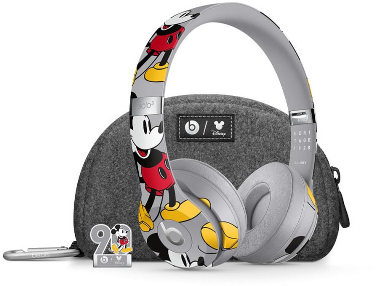 Apple เปิดตัวชุดหูฟังแบบเฮดโฟน Beats Solo3 Wireless รุ่นพิเศษฉลองครบรอบ 90 ปี Mickey Mouse ราคา 11,500 บาท