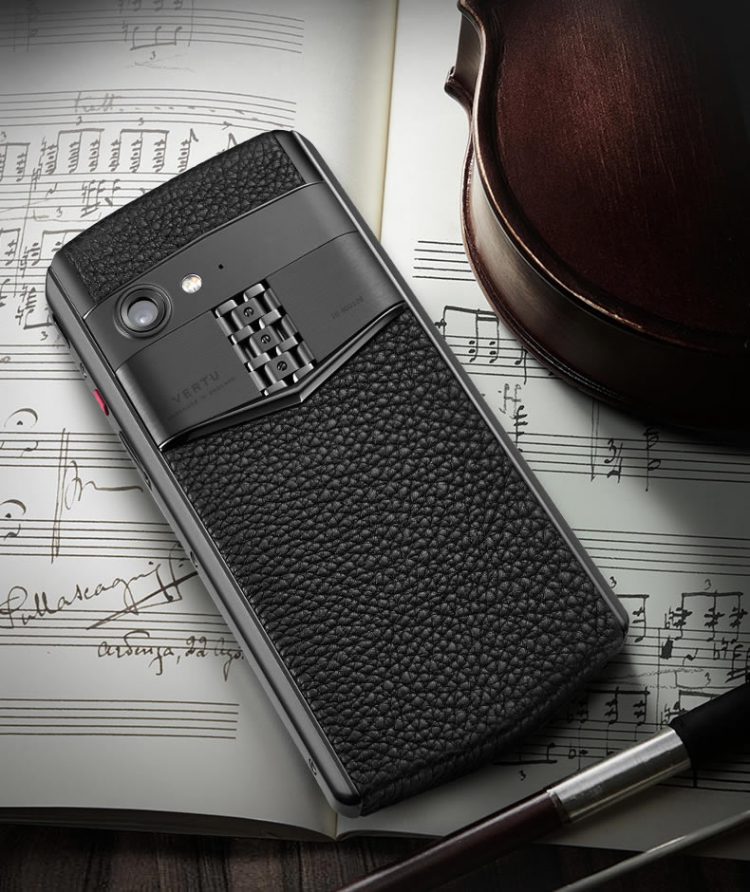 Vertu กลับมาแล้ว!! พร้อมเปิดตัว Aster P สมาร์ทโฟนสุดหรู ราคาเริ่มต้นราว 140,150 บาท