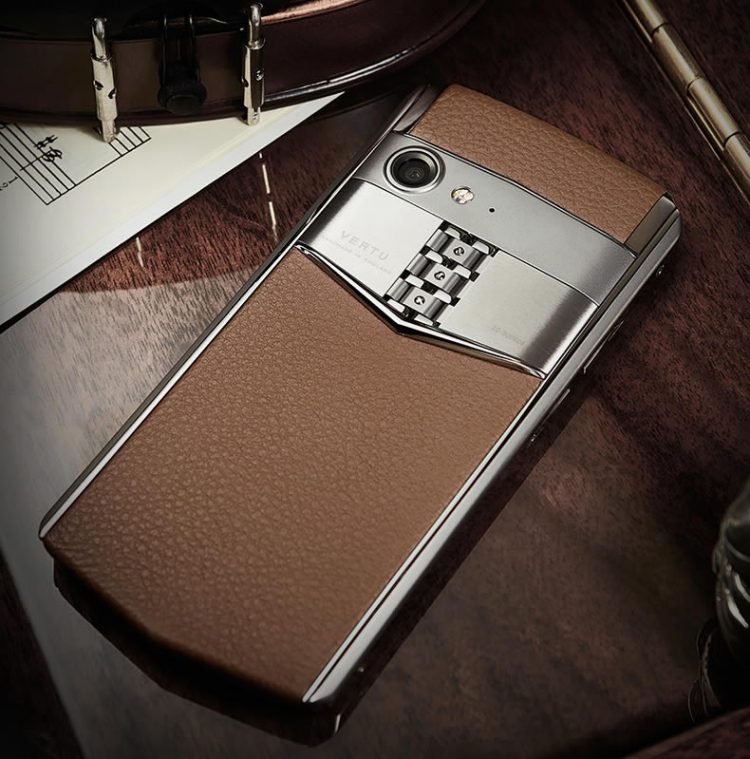 Vertu กลับมาแล้ว!! พร้อมเปิดตัว Aster P สมาร์ทโฟนสุดหรู ราคาเริ่มต้นราว 140,150 บาท