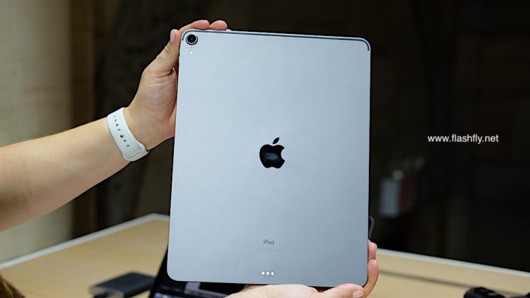 พาไปสัมผัส iPad Pro ,MacBook Air และ Mac mini ตัวเป็นๆก่อนใคร ส่งตรงจากกรุงนิวยอร์คโดยทีมงาน Flashfly