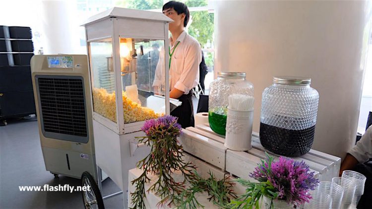 พาชมบรรยากาศงาน iPhone Unbox at AIS ที่ให้ลูกค้ารับเครื่อง iPhone XS Max, iPhone XS และ iPhone XR เป็นกลุ่มแรกๆก่อนใคร