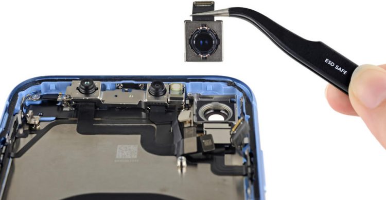 iPhone XR ถูกชำแหละแล้ว เผยให้เห็นฮาร์ดแวร์ภายใน ซึ่งมีส่วนผสมระหว่าง iPhone 8 กับ iPhone X