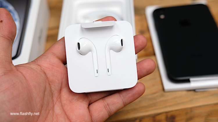 รีวิวแกะกล่อง iPhone XR สีดำ ความจุ 256GB เครื่องศูนย์ประเทศไทย