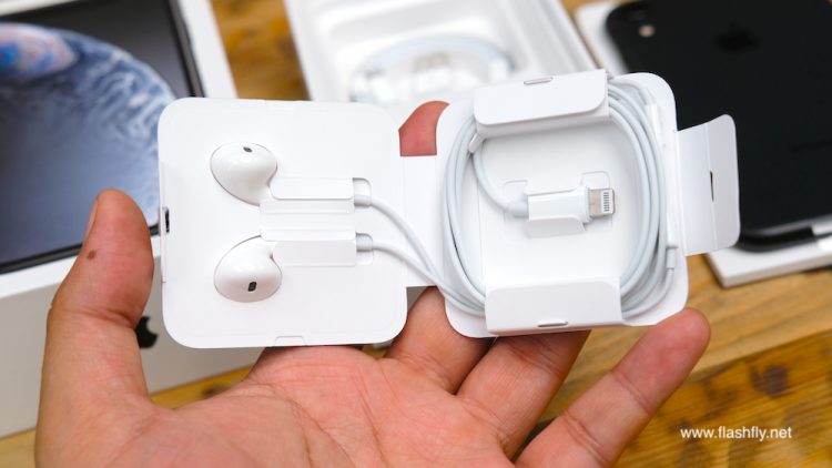 รีวิวแกะกล่อง iPhone XR สีดำ ความจุ 256GB เครื่องศูนย์ประเทศไทย