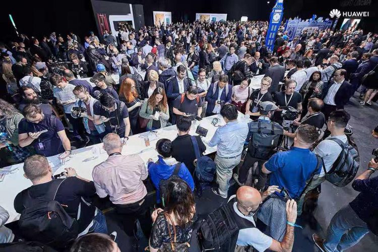 Huawei Mate 20 Series ขายดีทั่วโลก!! ในไทยทำยอดจองสูงกว่ารุ่น Mate 10 Series ถึง 3 เท่า