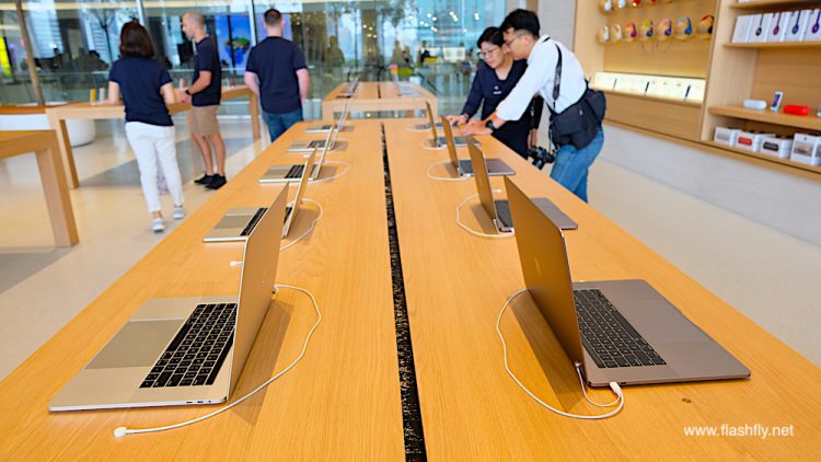 สัมผัสบรรยากาศจริง Apple Iconsiam แห่งแรกในไทยก่อนเปิดร้านทางการ 10 พฤศจิกายนนี้เป็นวันแรก