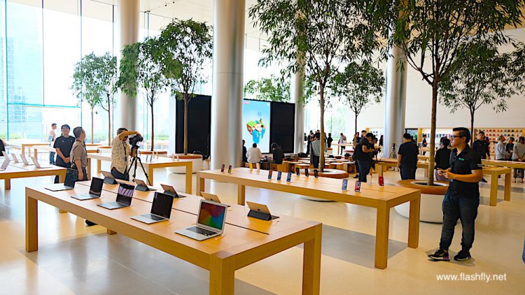 สัมผัสบรรยากาศจริง Apple Iconsiam แห่งแรกในไทยก่อนเปิดร้านทางการ 10 พฤศจิกายนนี้เป็นวันแรก