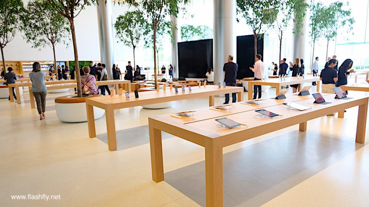 สัมผัสบรรยากาศจริง Apple Iconsiam แห่งแรกในไทยก่อนเปิดร้านทางการ 10 พฤศจิกายนนี้เป็นวันแรก