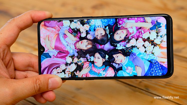 รีวิว Realme 2 Pro สมาร์ทโฟนค่ายน้องใหม่ จอใหญ่ 6.3 นิ้วแรม 8GB รอม 128GB เล่น ROV ได้ 61 FPS มีกล้องคู่หลัง เริ่มต้นแค่ 5,990 บาท