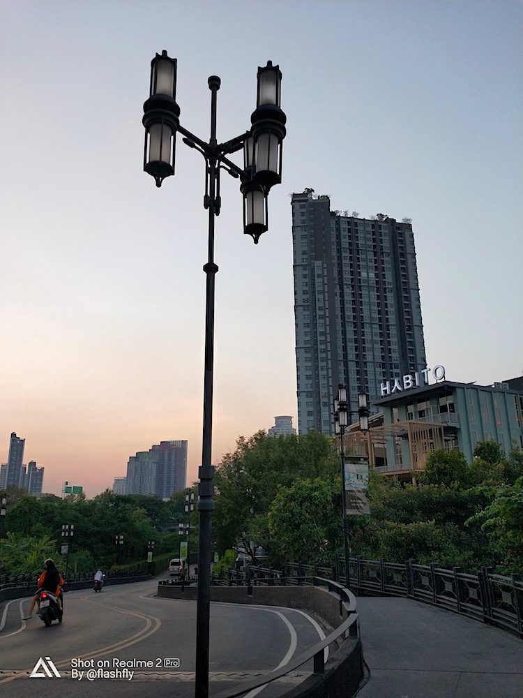 รีวิว Realme 2 Pro สมาร์ทโฟนค่ายน้องใหม่ จอใหญ่ 6.3 นิ้วแรม 8GB รอม 128GB เล่น ROV ได้ 61 FPS มีกล้องคู่หลัง เริ่มต้นแค่ 5,990 บาท