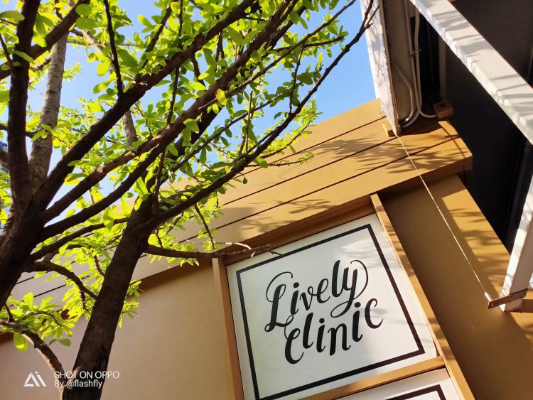 รีวิว OPPO R17 Pro สุดยอดสมาร์ทโฟนแห่งปี ดีไซน์สุดงาม สแกนนิ้วบนจอ กล้องหลัง 2 รูรับแสง โหมดถ่ายภาพกลางคืนขั้นเทพ ชาร์จเร็วที่สุดในโลก