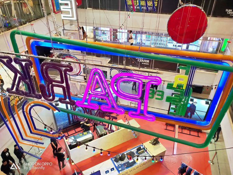 รีวิว OPPO R17 Pro สุดยอดสมาร์ทโฟนแห่งปี ดีไซน์สุดงาม สแกนนิ้วบนจอ กล้องหลัง 2 รูรับแสง โหมดถ่ายภาพกลางคืนขั้นเทพ ชาร์จเร็วที่สุดในโลก