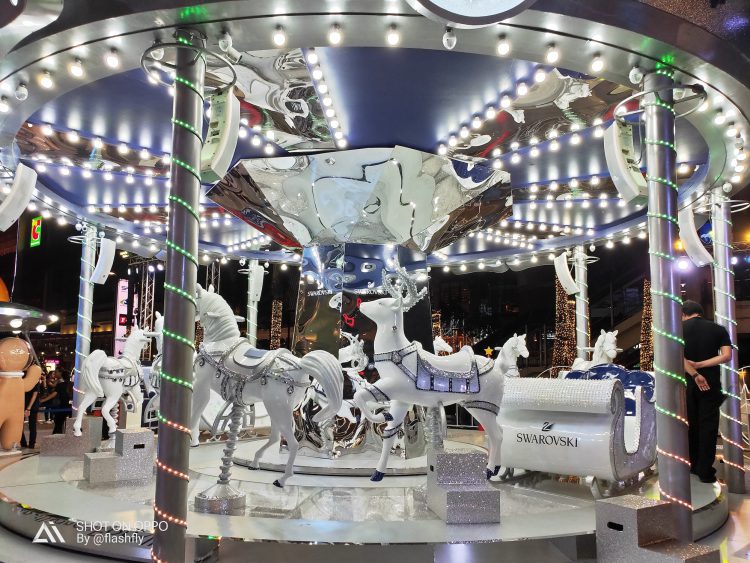 รีวิว OPPO R17 Pro สุดยอดสมาร์ทโฟนแห่งปี ดีไซน์สุดงาม สแกนนิ้วบนจอ กล้องหลัง 2 รูรับแสง โหมดถ่ายภาพกลางคืนขั้นเทพ ชาร์จเร็วที่สุดในโลก