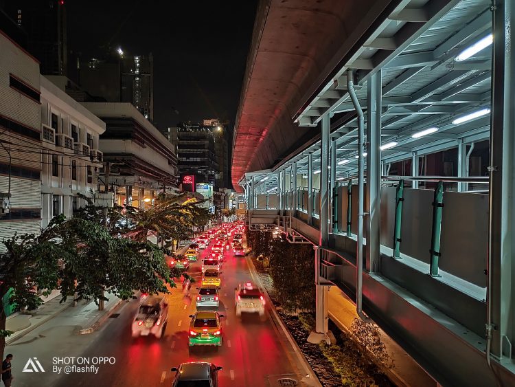 รีวิว OPPO R17 Pro สุดยอดสมาร์ทโฟนแห่งปี ดีไซน์สุดงาม สแกนนิ้วบนจอ กล้องหลัง 2 รูรับแสง โหมดถ่ายภาพกลางคืนขั้นเทพ ชาร์จเร็วที่สุดในโลก