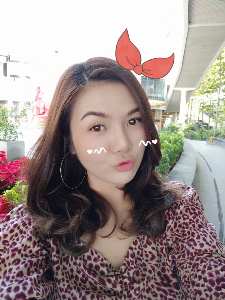 รีวิว OPPO R17 Pro สุดยอดสมาร์ทโฟนแห่งปี ดีไซน์สุดงาม สแกนนิ้วบนจอ กล้องหลัง 2 รูรับแสง โหมดถ่ายภาพกลางคืนขั้นเทพ ชาร์จเร็วที่สุดในโลก