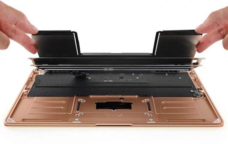 MacBook Air 2018 ถูกชำแหละแล้ว!! ยืนยันเปลี่ยนแบตเตอรี่ได้ง่ายขึ้น ใช้ปุ่มคีย์บอร์ดรุ่นเดียวกับ MacBook Pro