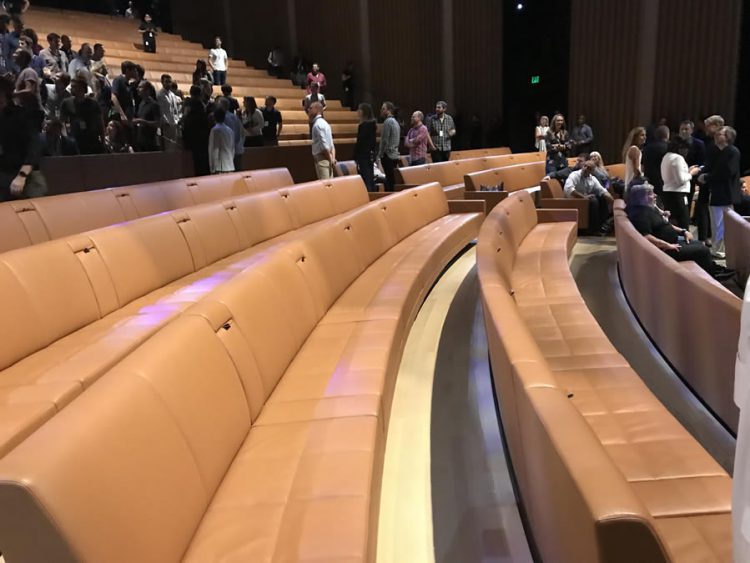 หอประชุม Steve Jobs Theater คว้ารางวัล Structural Artistry จาก  Institute of Structural Engineers