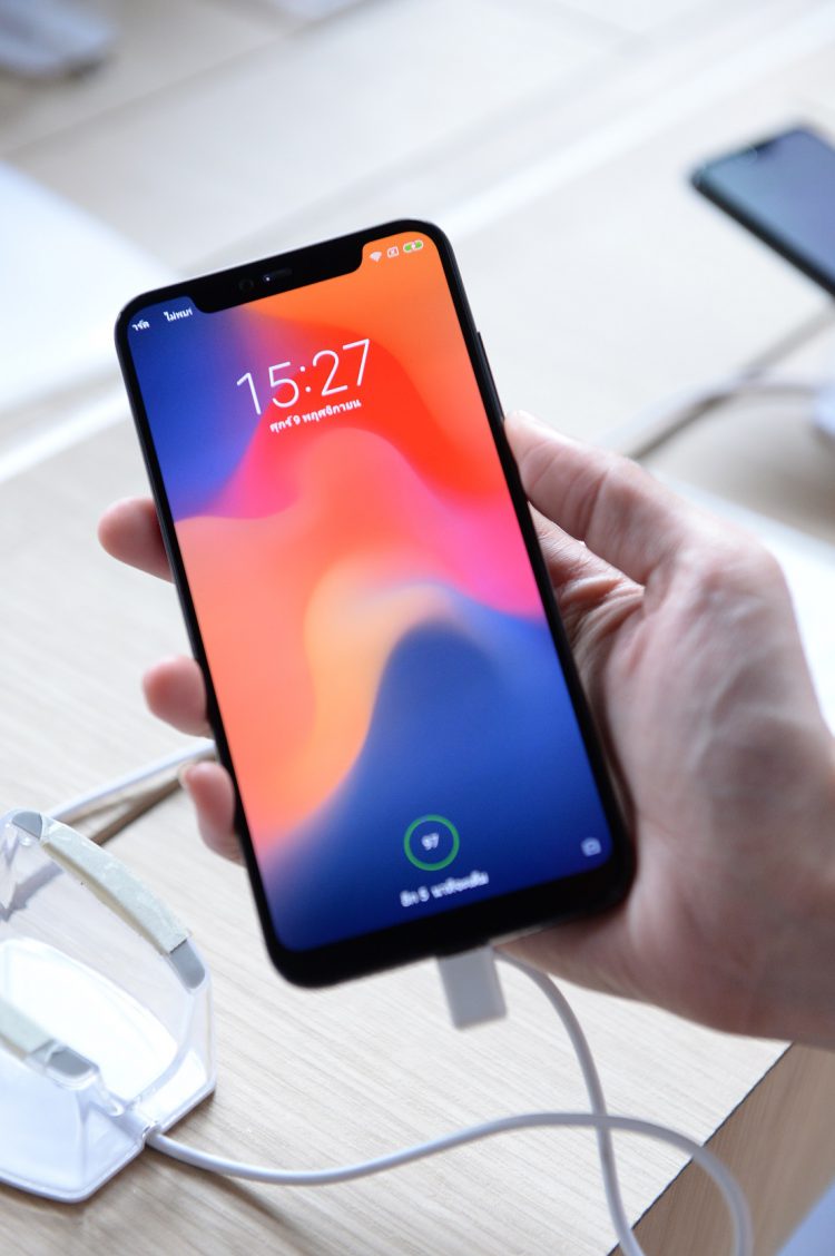 Xiaomi เปิดตัวสมาร์ทโฟน Mi 8 Lite ราคา 9,990 บาทและ Mi 8 Pro ราคา 19,990 บาทในประเทศไทยทางการ