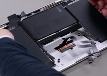 Apple บอก MacBook Air รุ่นใหม่ เปลี่ยนแบตเตอรี่ได้ง่ายกว่าเดิม