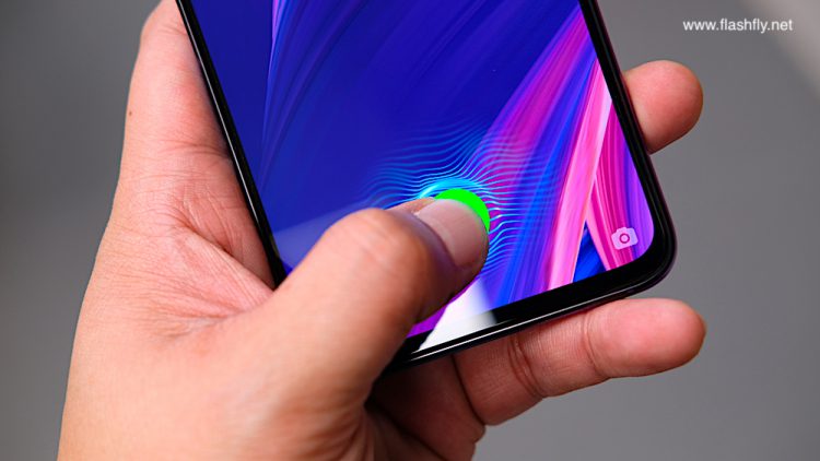 รีวิว OPPO R17 Pro สุดยอดสมาร์ทโฟนแห่งปี ดีไซน์สุดงาม สแกนนิ้วบนจอ กล้องหลัง 2 รูรับแสง โหมดถ่ายภาพกลางคืนขั้นเทพ ชาร์จเร็วที่สุดในโลก