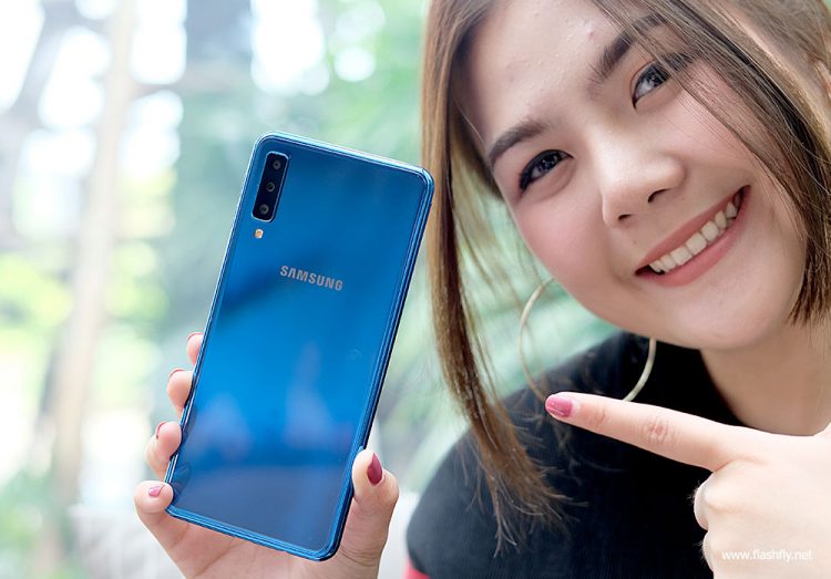 รีวิว Samsung Galaxy A7 สมาร์ทโฟนกล้องหลัง 3 ตัว รุ่นแรก กับดีไซน์พรีเมี่ยมสุดเงางาม สแกนนิ้วใหม่ที่ขอบด้านข้าง กับราคาเริ่มต้น 10,990 บาท