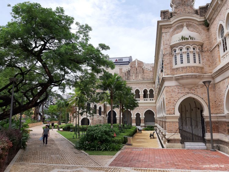 รีวิว Samsung Galaxy A7 สมาร์ทโฟนกล้องหลัง 3 ตัว รุ่นแรก กับดีไซน์พรีเมี่ยมสุดเงางาม สแกนนิ้วใหม่ที่ขอบด้านข้าง กับราคาเริ่มต้น 10,990 บาท