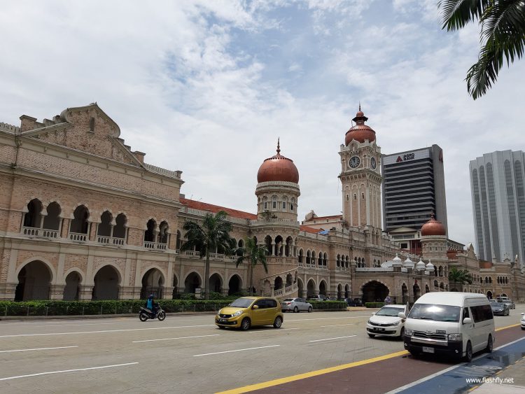 รีวิว Samsung Galaxy A7 สมาร์ทโฟนกล้องหลัง 3 ตัว รุ่นแรก กับดีไซน์พรีเมี่ยมสุดเงางาม สแกนนิ้วใหม่ที่ขอบด้านข้าง กับราคาเริ่มต้น 10,990 บาท