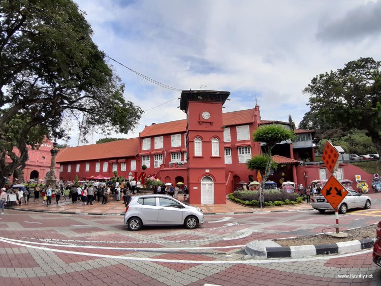 รีวิว Samsung Galaxy A7 สมาร์ทโฟนกล้องหลัง 3 ตัว รุ่นแรก กับดีไซน์พรีเมี่ยมสุดเงางาม สแกนนิ้วใหม่ที่ขอบด้านข้าง กับราคาเริ่มต้น 10,990 บาท