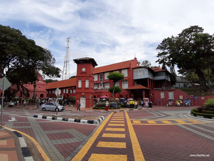 รีวิว Samsung Galaxy A7 สมาร์ทโฟนกล้องหลัง 3 ตัว รุ่นแรก กับดีไซน์พรีเมี่ยมสุดเงางาม สแกนนิ้วใหม่ที่ขอบด้านข้าง กับราคาเริ่มต้น 10,990 บาท