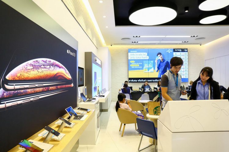 dtac พร้อมเปิดให้บริการ eSIM ใน iPhone ได้แล้ววันนี้ที่ศูนย์บริการ dtac ทั่วประเทศ