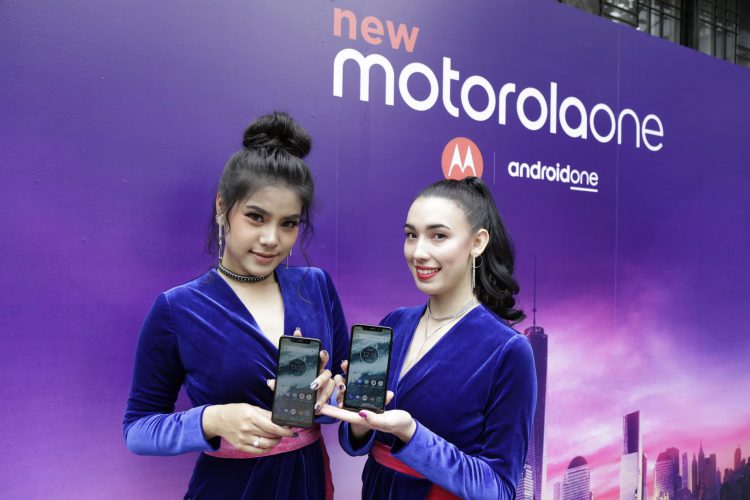 Nissan Leaf รถยนต์พลังงานไฟฟ้าที่ขายดีที่สุดในโลก เคาะราคาในไทย 1,990,000 บาท