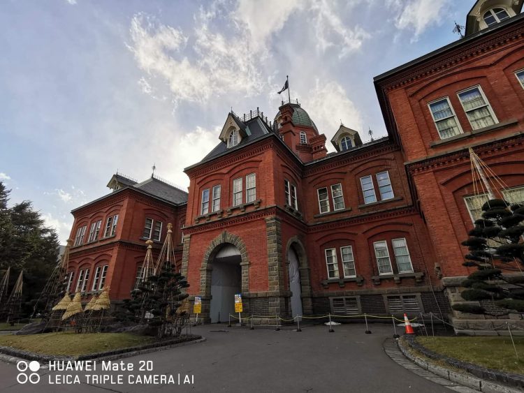 เจาะลึก Huawei Mate 20 สมาร์ทโฟนเรือธง สเป็คจัดเต็ม เทคโนโลยีจัดหนัก ในราคาที่น่าเป็นเจ้าของที่สุดในตอนนี้