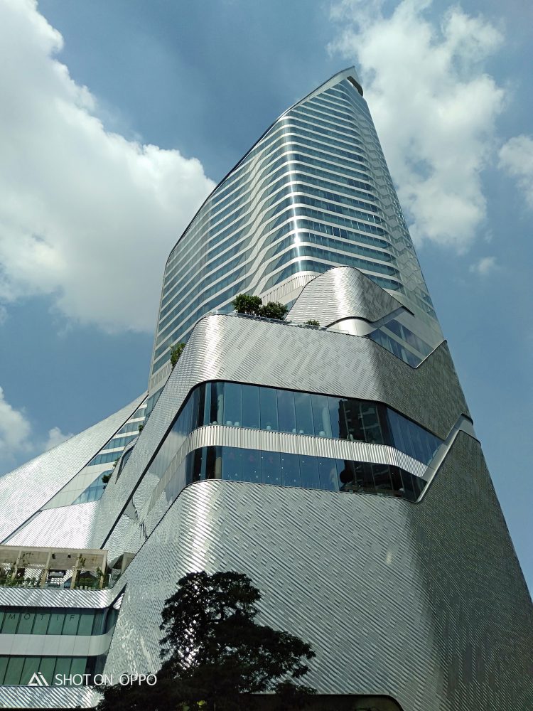 รีวิว OPPO A7 สมาร์ทโฟนดีไซน์พรีเมี่ยม มาพร้อมแรม 4GB แบตก้อนใหญ่ 4230mAh เล่นเกมดูหนังจุใจในราคา 6,990 บาท