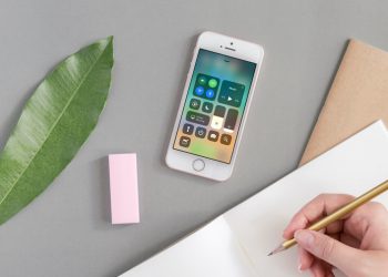 วิธีเปิดแอพพลิเคชั่น Notes บน iPhone หรือ iPad ได้อย่างรวดเร็วบนหน้าจอล็อค