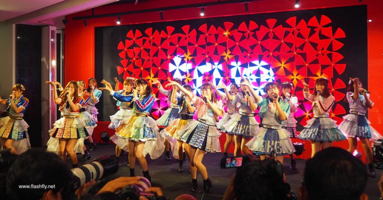 พาไปสัมผัสประสบการณ์ True 5G Digital Thailand เต็มรูปแบบที่ ทรู แบรนดิ้ง ช้อป ไอคอนสยาม