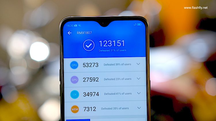 ลองของจริง!! เล่นเกมบน Realme 2 Pro แรม 8GB ความจุ 128GB ลื่นไหลระดับ 61 FPS ในราคาเริ่มต้นเพียง 4,990 บาทเท่านั้น
