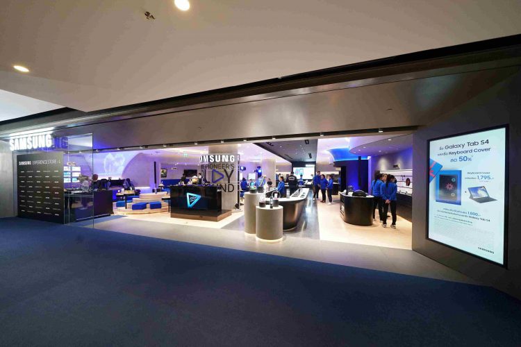 Samsung จัดเซอร์ไพร์สส่งท้ายปี เปิดตัว “ซัมซุง เอ็กซ์พีเรียนซ์ สโตร์ ลาร์จ” แฟลกชิปสโตร์แห่งแรกของไทย ชั้น 4 เซ็นทรัลเวิร์ล