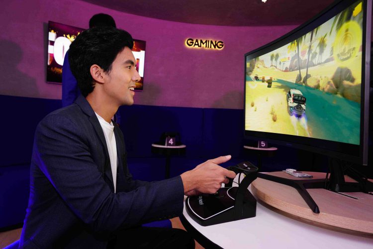 Samsung จัดเซอร์ไพร์สส่งท้ายปี เปิดตัว “ซัมซุง เอ็กซ์พีเรียนซ์ สโตร์ ลาร์จ” แฟลกชิปสโตร์แห่งแรกของไทย ชั้น 4 เซ็นทรัลเวิร์ล