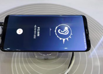 Samsung มีแผนรวมลำโพงไว้กับจอแสดงผล หลังจากรวมกล้องเซลฟี่ไว้แล้ว