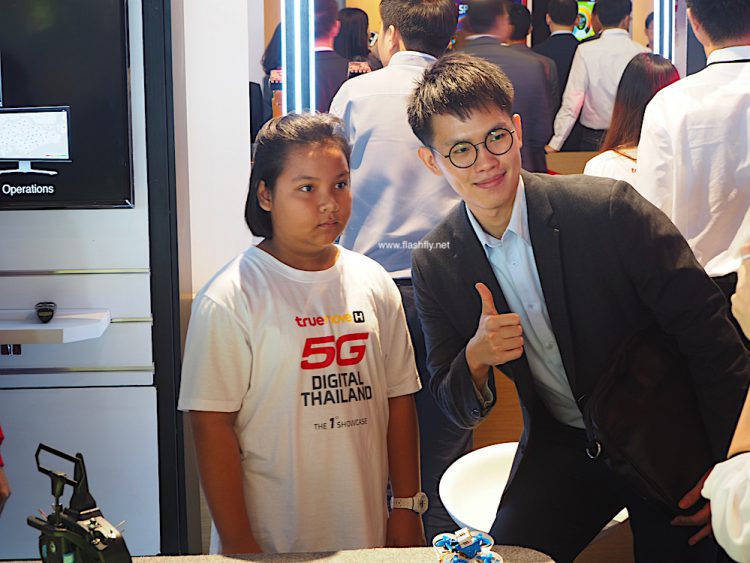 พาไปสัมผัสประสบการณ์ True 5G Digital Thailand เต็มรูปแบบที่ ทรู แบรนดิ้ง ช้อป ไอคอนสยาม