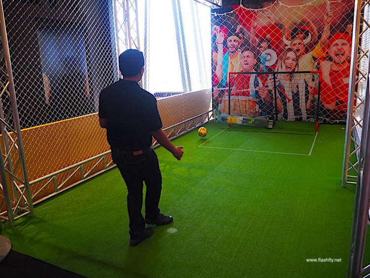 พาไปสัมผัสประสบการณ์ True 5G Digital Thailand เต็มรูปแบบที่ ทรู แบรนดิ้ง ช้อป ไอคอนสยาม