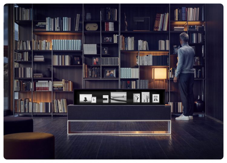 LG โชว์นวัตกรรมสุดล้ำเปิดตัว TV จอม้วนได้รุ่นแรกของโลกในงาน CES 2019