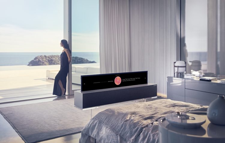 LG โชว์นวัตกรรมสุดล้ำเปิดตัว TV จอม้วนได้รุ่นแรกของโลกในงาน CES 2019