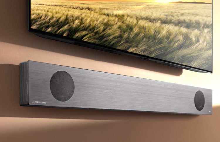 LG โชว์นวัตกรรมสุดล้ำเปิดตัว TV จอม้วนได้รุ่นแรกของโลกในงาน CES 2019