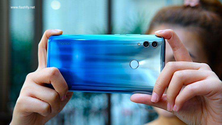 รีวิว Honor 10 Lite ดีไซน์ไล่เฉดสีสุดงาม เซลฟี่สวย สไตล์คุณ กล้อง AI ความละเอียด 24 ล้านพิกเซล สเปกแรงระดับเรือธง ราคาสุดคุ้ม