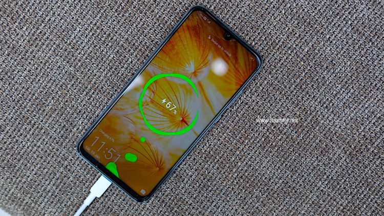 รีวิว Honor 10 Lite ดีไซน์ไล่เฉดสีสุดงาม เซลฟี่สวย สไตล์คุณ กล้อง AI ความละเอียด 24 ล้านพิกเซล สเปกแรงระดับเรือธง ราคาสุดคุ้ม